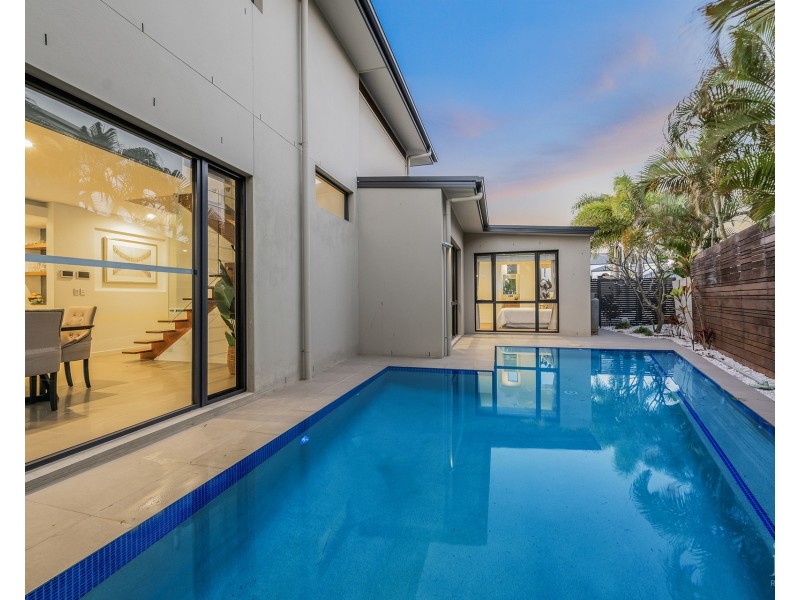 41 The Peninsula, Sovereign Islands QLD 4216