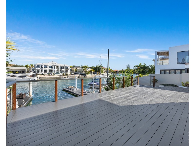 41 The Peninsula, Sovereign Islands QLD 4216
