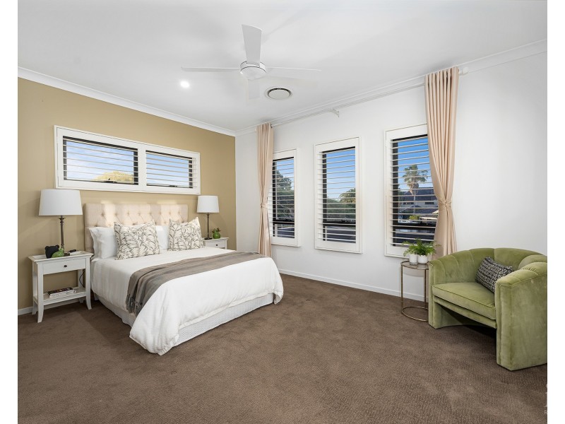 41 The Peninsula, Sovereign Islands QLD 4216