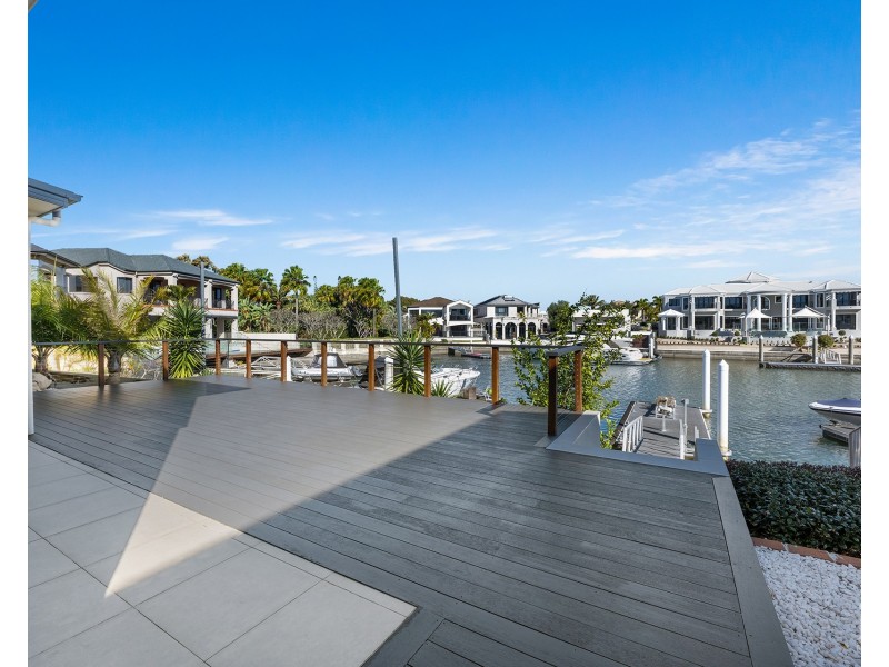 41 The Peninsula, Sovereign Islands QLD 4216
