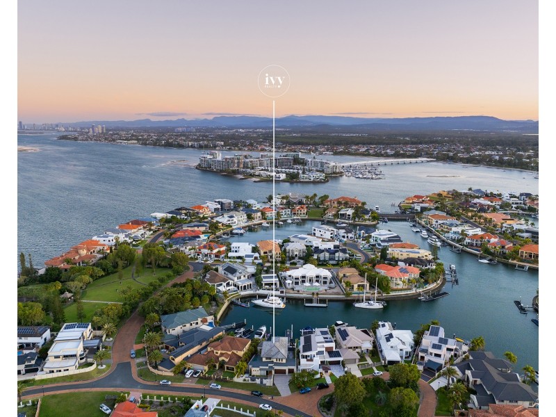 41 The Peninsula, Sovereign Islands QLD 4216
