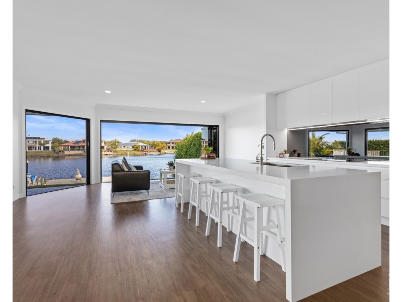 44 The Peninsula, Helensvale QLD 4212