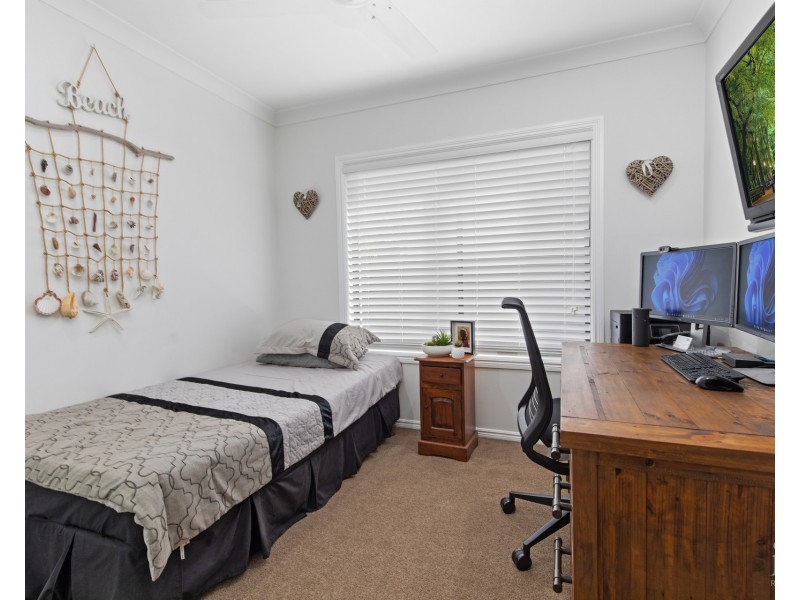 44 The Peninsula, Helensvale QLD 4212