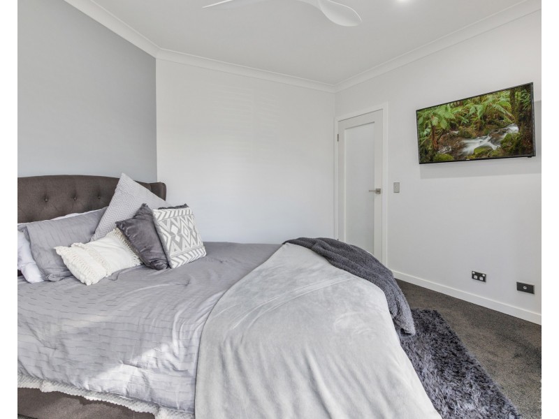 44 The Peninsula, Helensvale QLD 4212