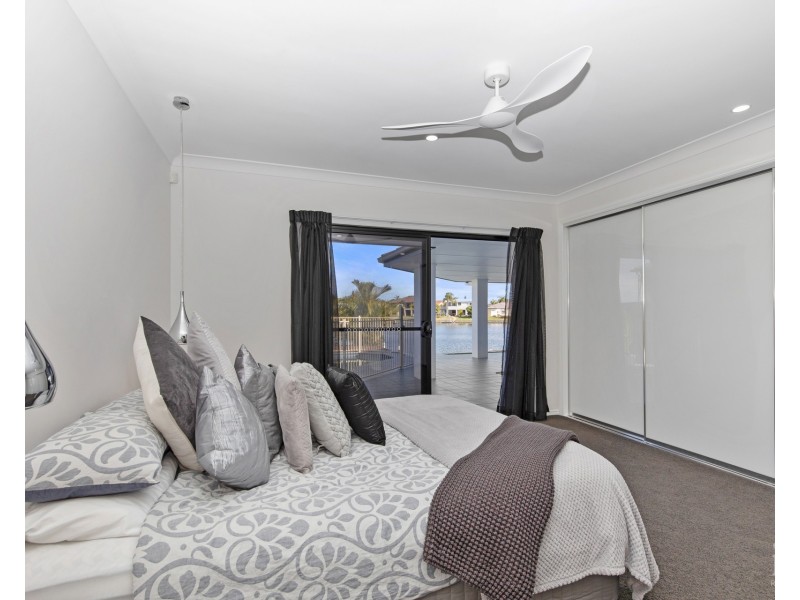 44 The Peninsula, Helensvale QLD 4212