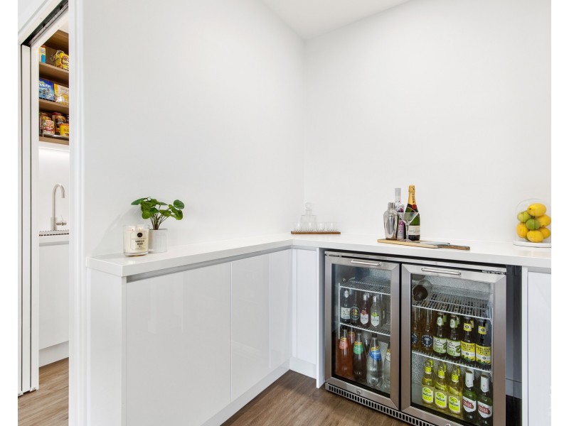 44 The Peninsula, Helensvale QLD 4212