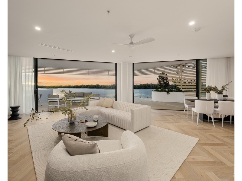 1/4 Paradise Parade, Paradise Point QLD 4216