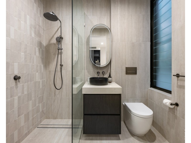 1/4 Paradise Parade, Paradise Point QLD 4216