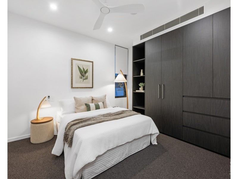 1/4 Paradise Parade, Paradise Point QLD 4216