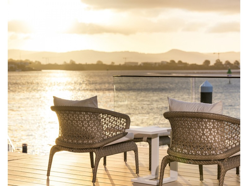 1/4 Paradise Parade, Paradise Point QLD 4216