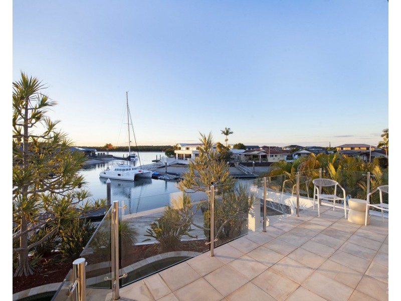 21 Dobell Avenue, Paradise Point QLD 4216