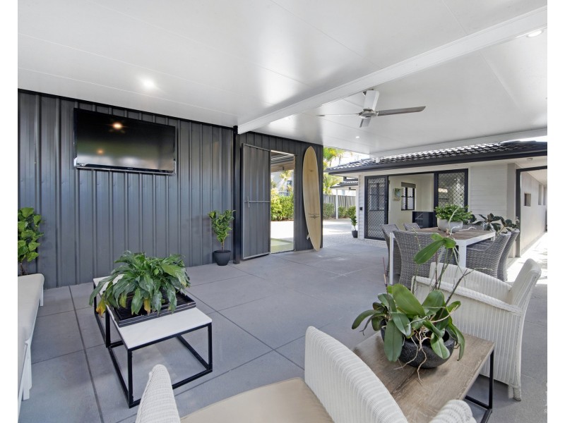 50 Milton Avenue, Paradise Point QLD 4216