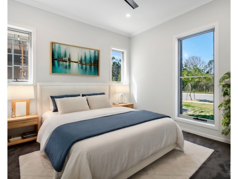 156 Lake Serenity Boulevard, Helensvale QLD 4212