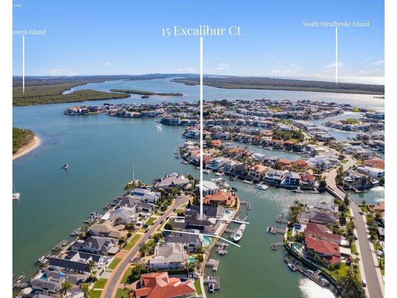 15 Excalibur Court, Sovereign Islands QLD 4216