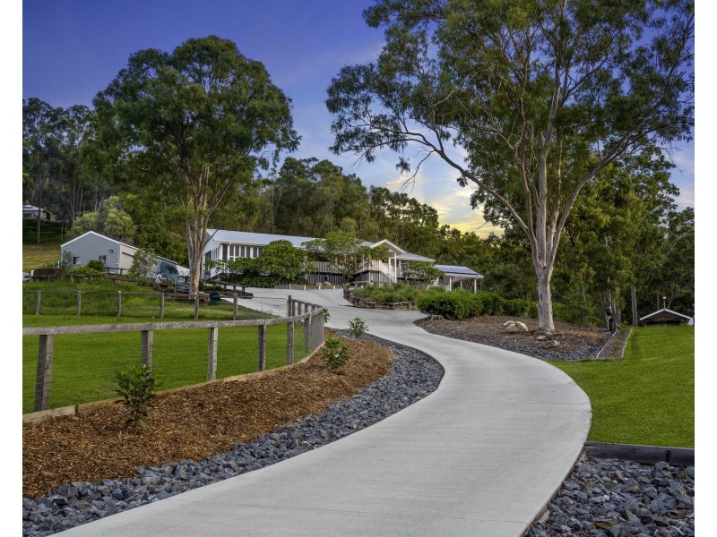 76 Holyrood Road, Maudsland QLD 4210