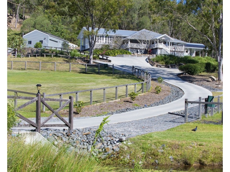 76 Holyrood Road, Maudsland QLD 4210