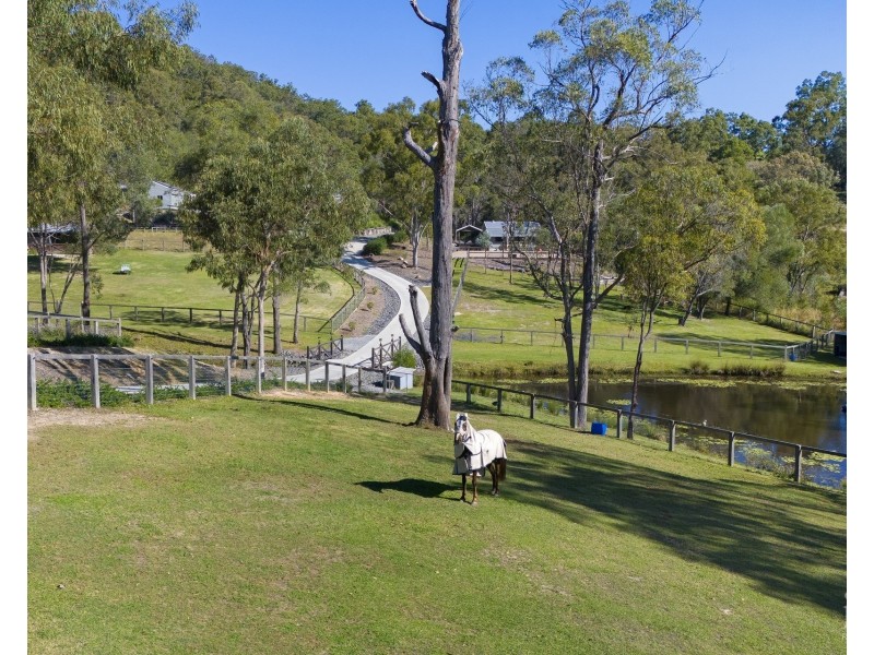 76 Holyrood Road, Maudsland QLD 4210