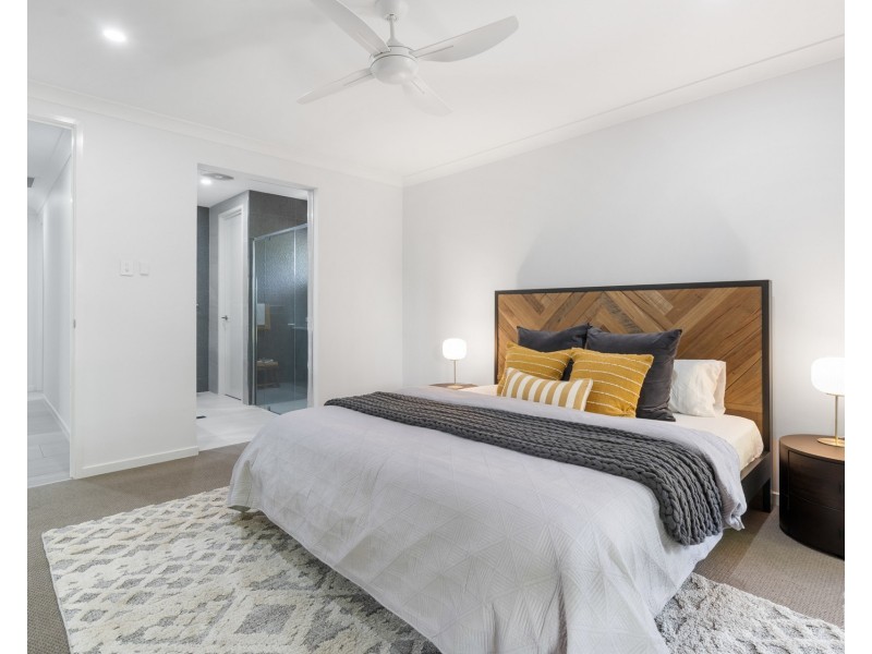 37 Amazon Circuit, Helensvale QLD 4212