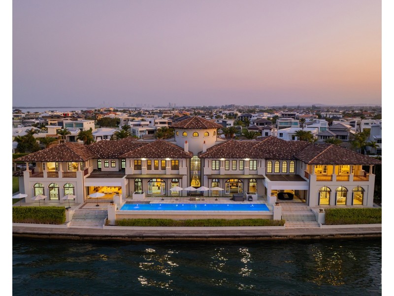 26-32 Knightsbridge Parade East, Sovereign Islands QLD 4216