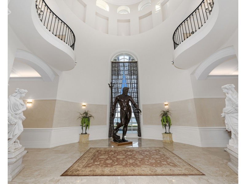 26-32 Knightsbridge Parade East, Sovereign Islands QLD 4216