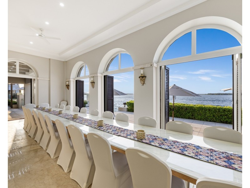 26-32 Knightsbridge Parade East, Sovereign Islands QLD 4216