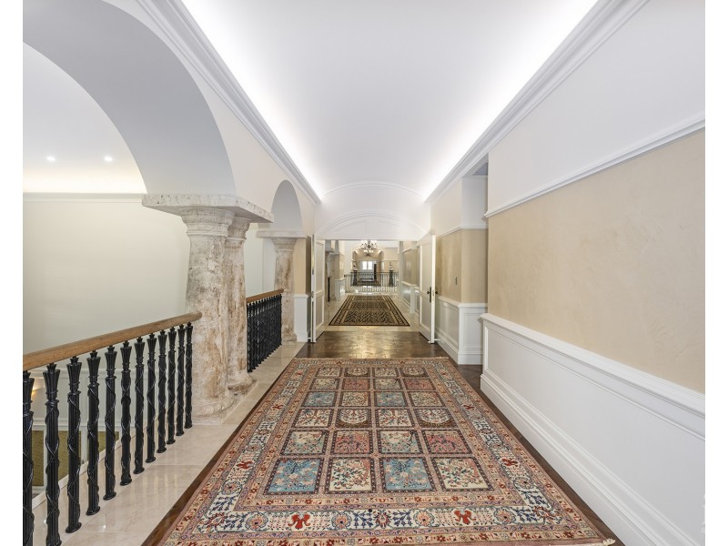 26-32 Knightsbridge Parade East, Sovereign Islands QLD 4216