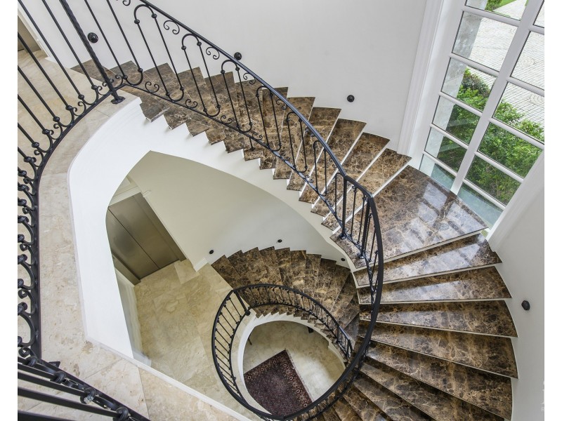 26-32 Knightsbridge Parade East, Sovereign Islands QLD 4216