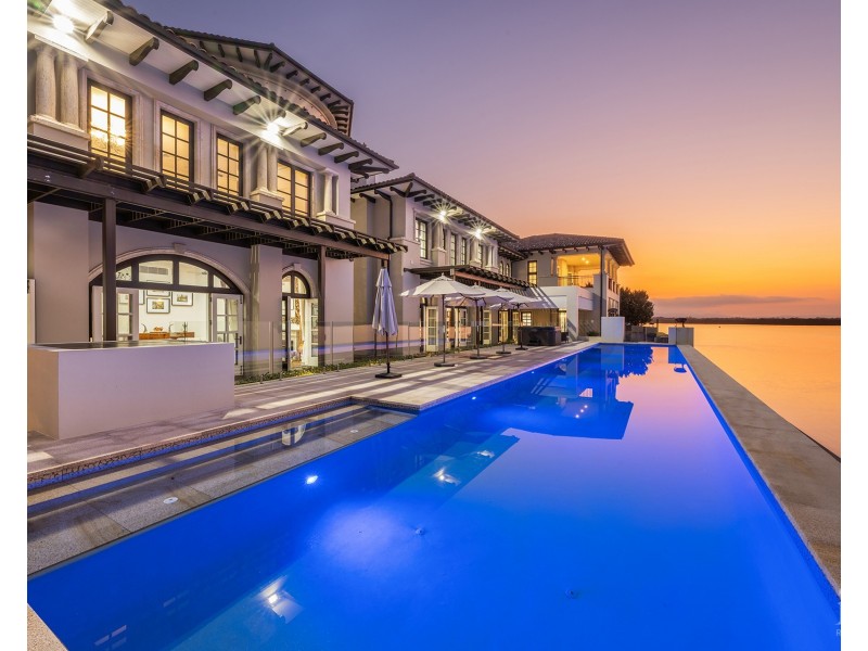 26-32 Knightsbridge Parade East, Sovereign Islands QLD 4216