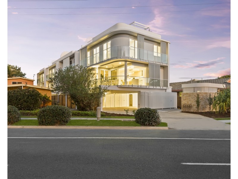 2-4/3 Esplanade West, Paradise Point QLD 4216