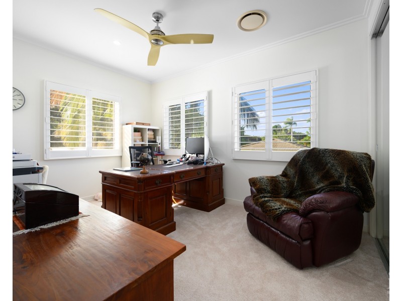 6016 Calardo Avenue, Hope Island QLD 4212