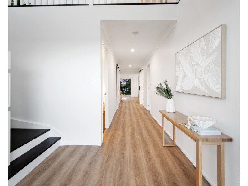 57 Lake Serenity Boulevard, Helensvale QLD 4212