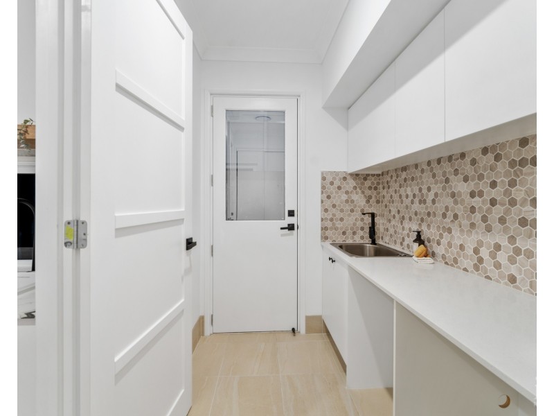 57 Lake Serenity Boulevard, Helensvale QLD 4212