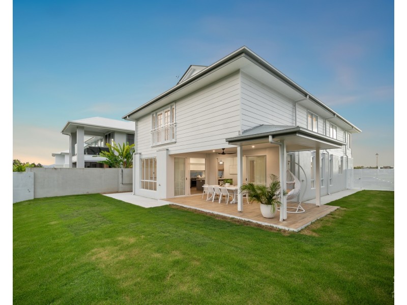 57 Lake Serenity Boulevard, Helensvale QLD 4212