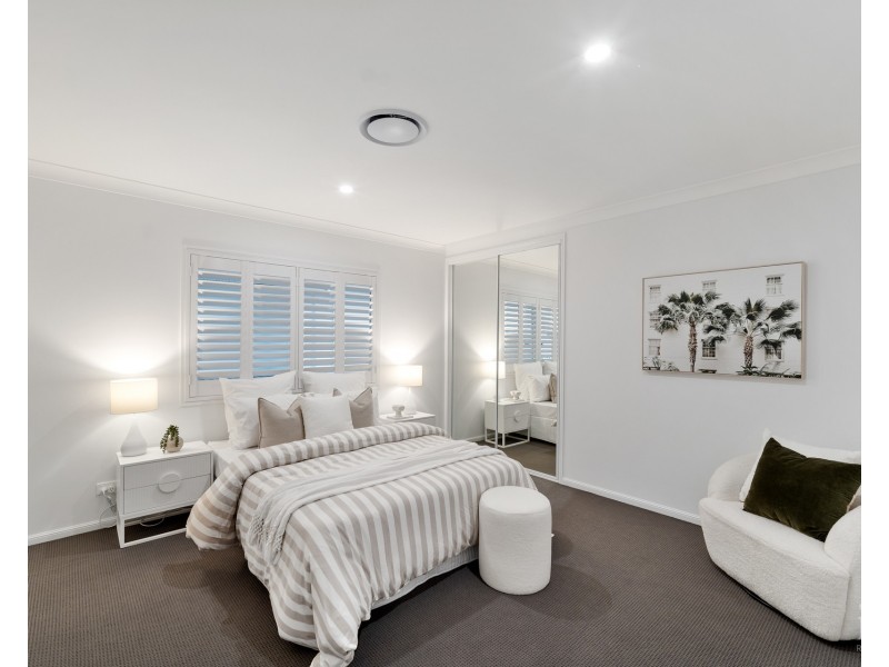 57 Lake Serenity Boulevard, Helensvale QLD 4212