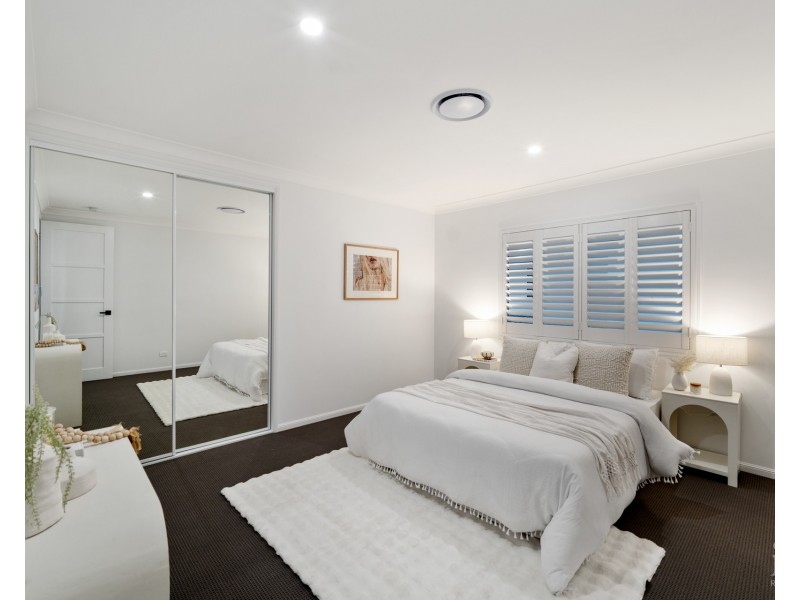 57 Lake Serenity Boulevard, Helensvale QLD 4212