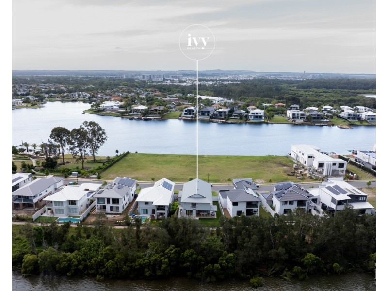 57 Lake Serenity Boulevard, Helensvale QLD 4212