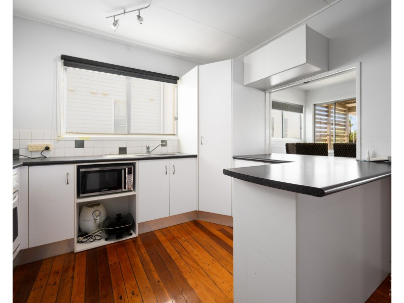 13 Canal Avenue, Runaway Bay QLD 4216