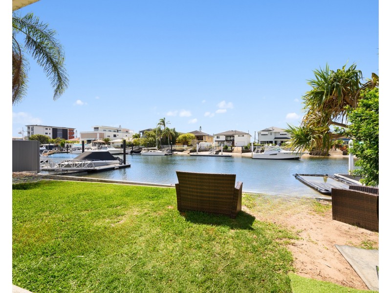 13 Canal Avenue, Runaway Bay QLD 4216