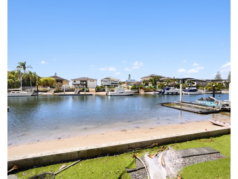 13 Canal Avenue, Runaway Bay QLD 4216