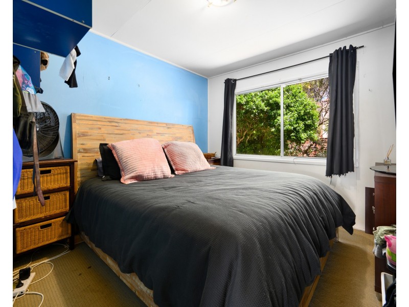 13 Canal Avenue, Runaway Bay QLD 4216