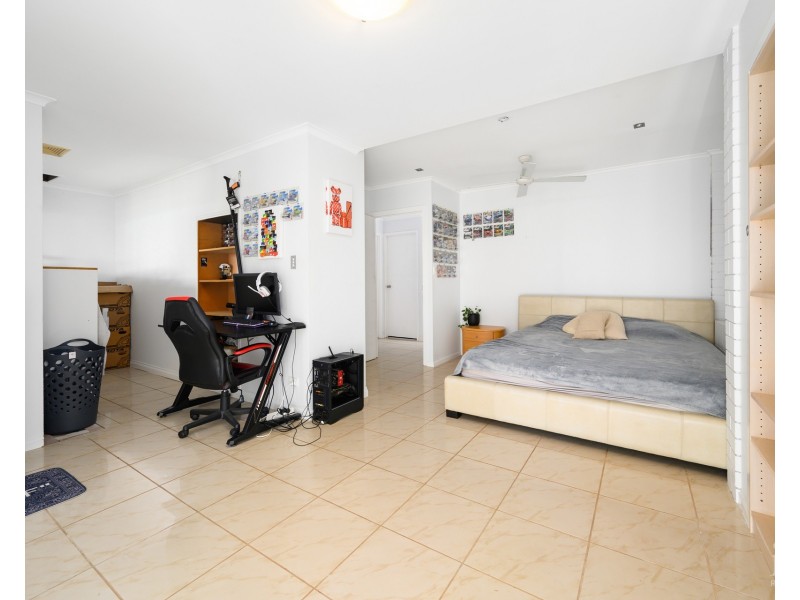 13 Canal Avenue, Runaway Bay QLD 4216