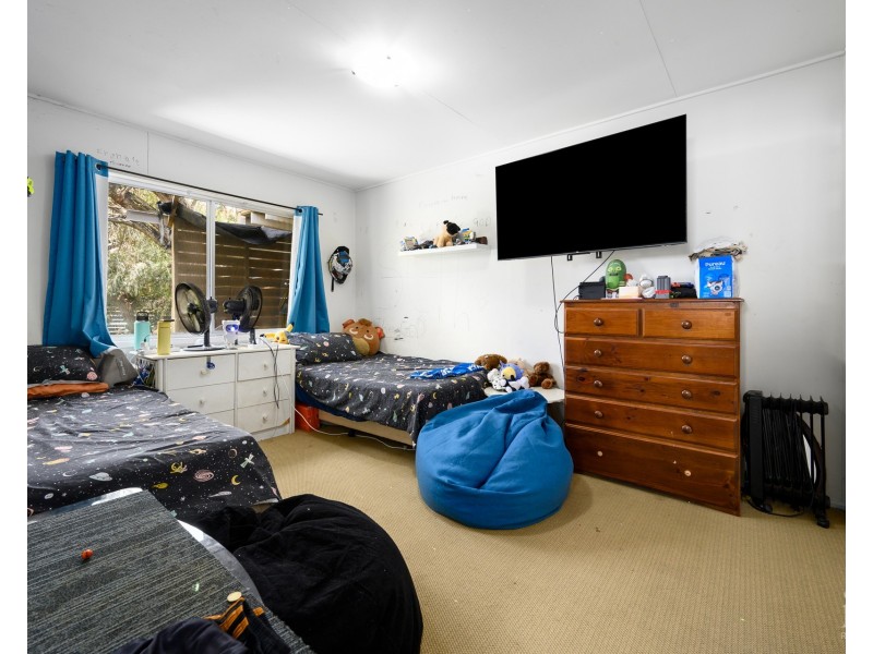 13 Canal Avenue, Runaway Bay QLD 4216