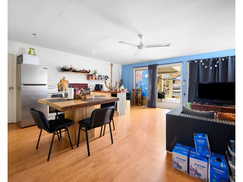 13 Canal Avenue, Runaway Bay QLD 4216