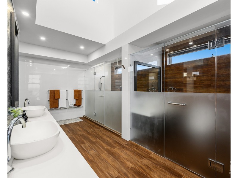 3  Parklane Terrace, Sovereign Islands QLD 4216