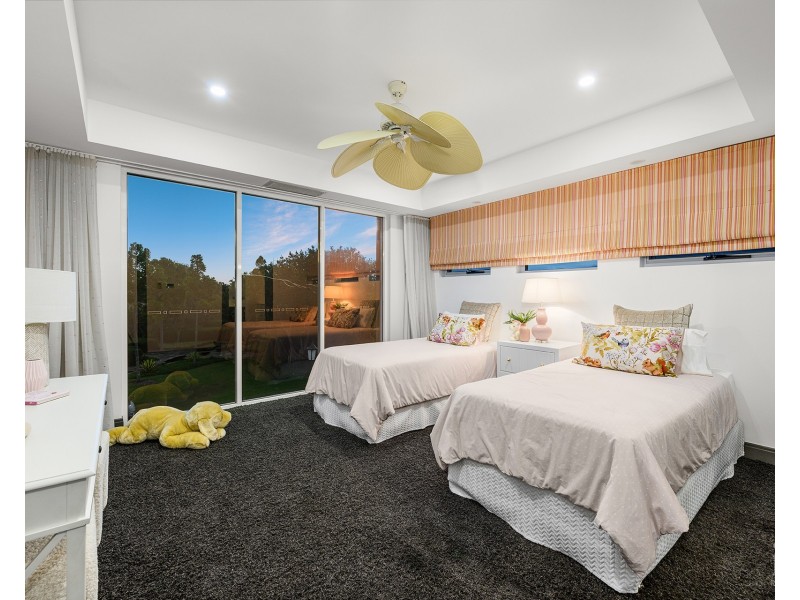 3  Parklane Terrace, Sovereign Islands QLD 4216