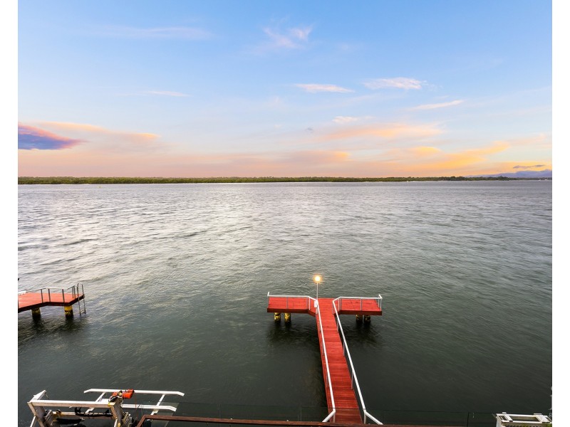 3  Parklane Terrace, Sovereign Islands QLD 4216