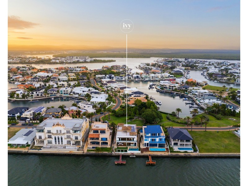 3  Parklane Terrace, Sovereign Islands QLD 4216