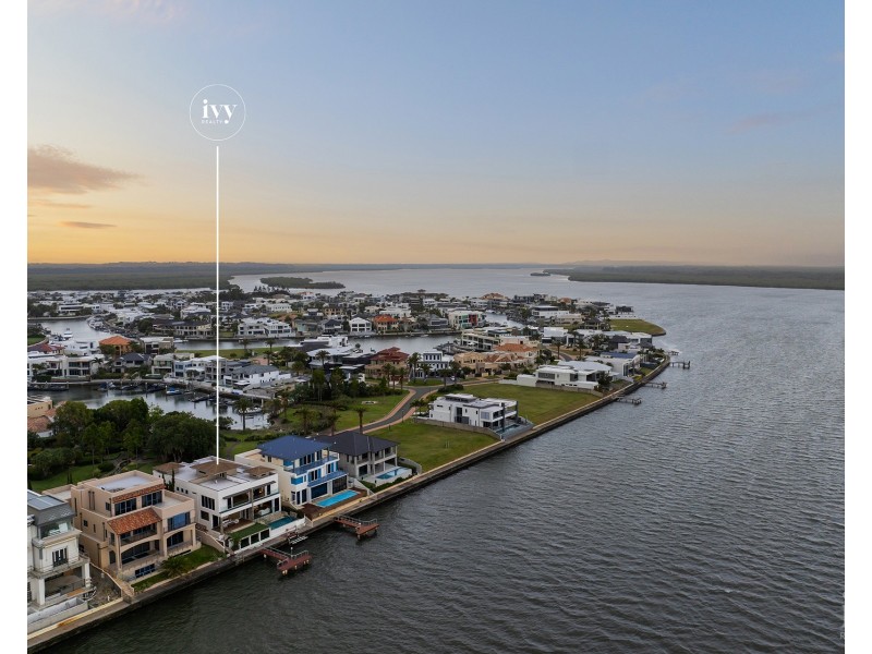 3  Parklane Terrace, Sovereign Islands QLD 4216