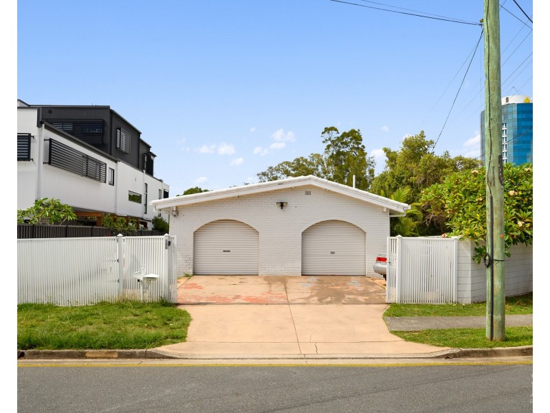 122 Regatta Parade, Southport QLD 4215