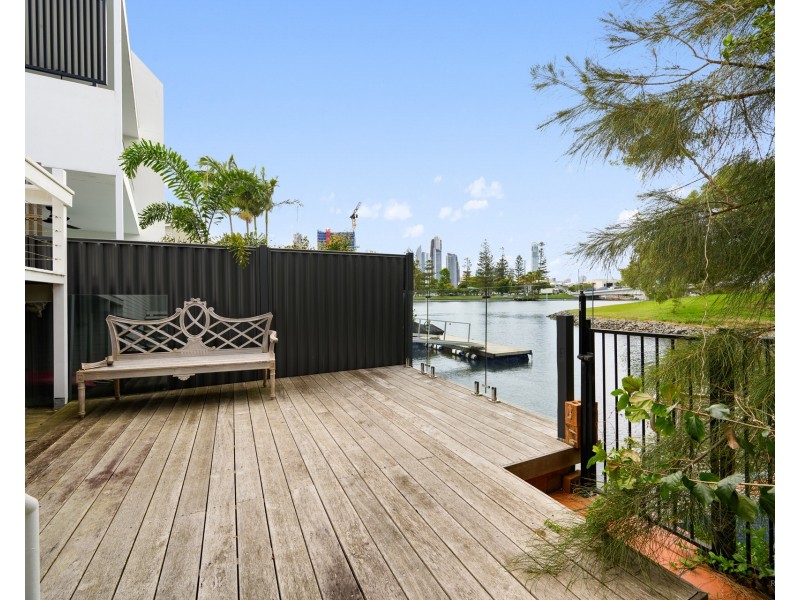 122 Regatta Parade, Southport QLD 4215
